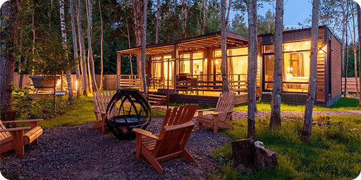 Вечерние посиделки у веранды