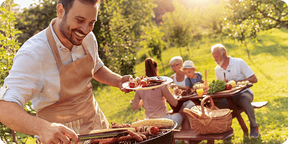 Семейный ужин на природе с BBQ